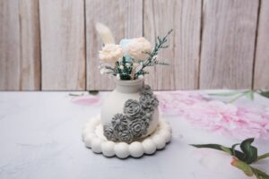 bouquet de fondants parfumés dans son vase fait main