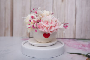 Bouquet exclusivité tasse coeur rouge, bougie, fleurs, cire de soja, Caen, bougie, la bougie caennaise, normandie
